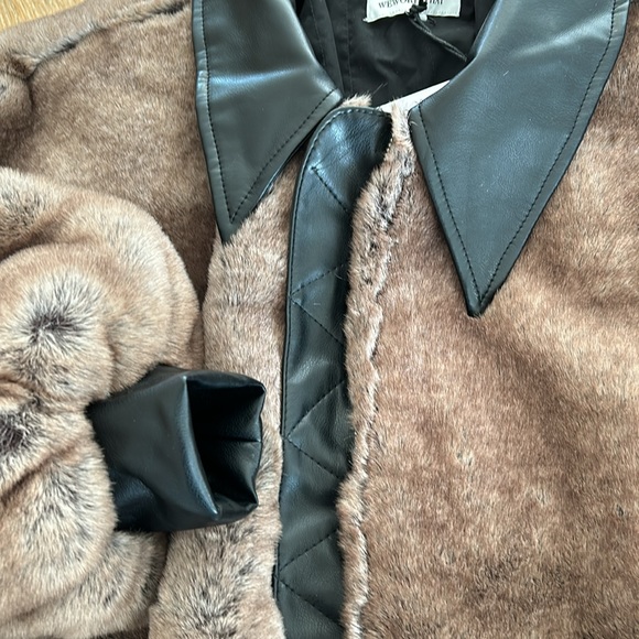 NWT WeWoreWhat faux fur bomber jacket, size Large. - Picture 10 of 11